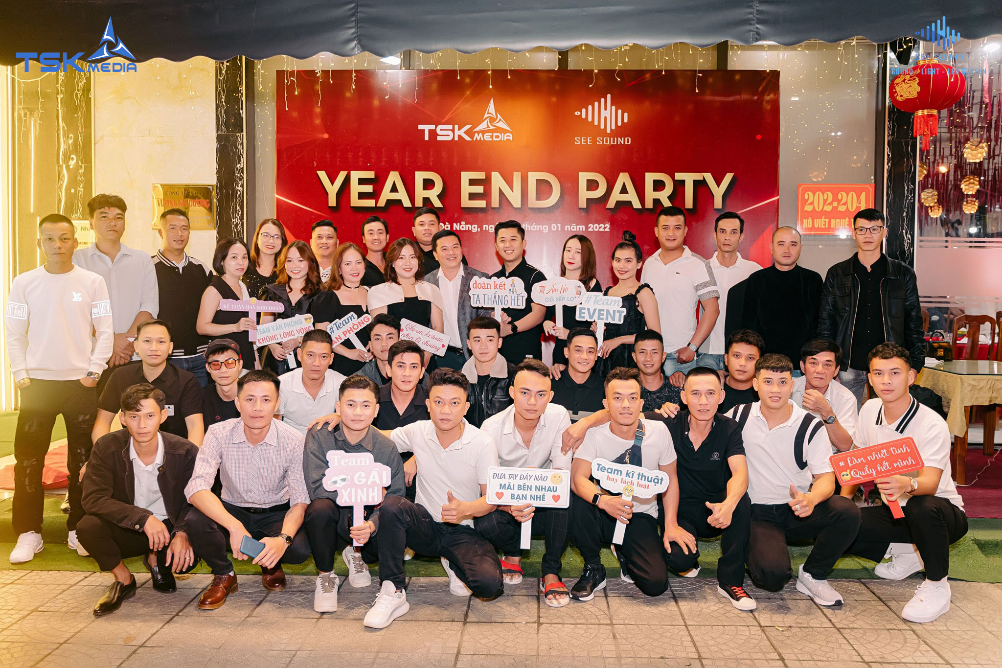 dich vu to chuc tiec cuoi nam year end party